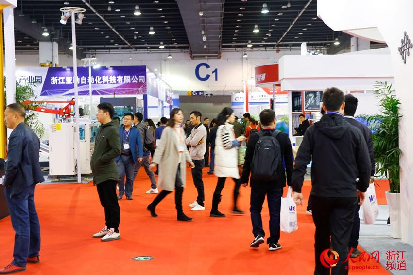 本屆展會(huì)增設(shè)數(shù)字經(jīng)濟(jì)和工廠智能化主題，主打數(shù)字經(jīng)濟(jì)與工廠智能化，嵌入5G信息時(shí)代。祝舒銘 攝