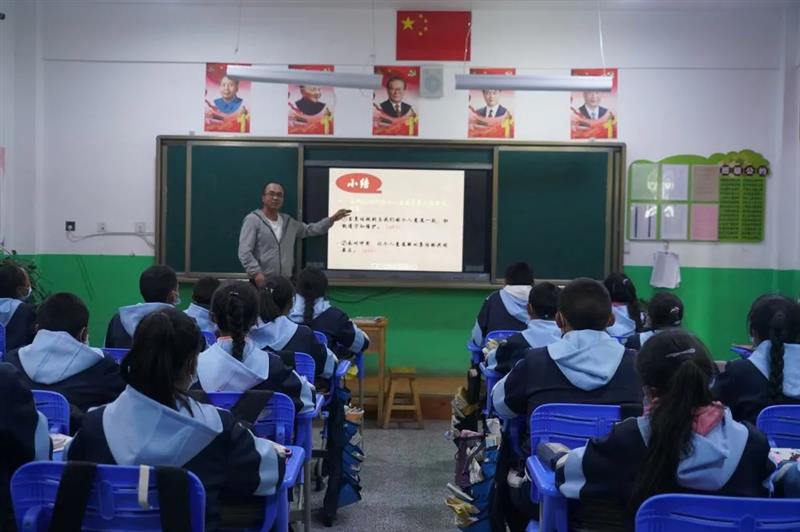 治多教師用堅守精神扎根基層，點亮教育的希望明燈