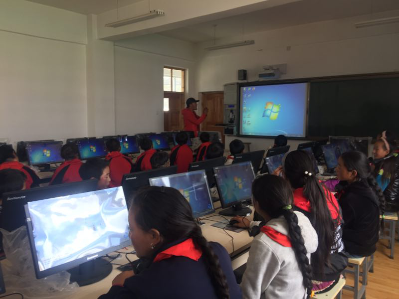 治多教師用堅守精神扎根基層，點亮教育的希望明燈