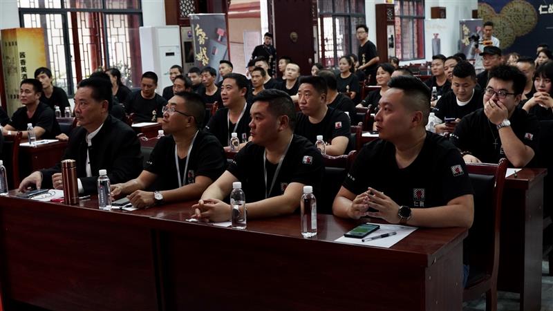 仁戰(zhàn)1935酒品牌分享會暨華成酒業(yè)集團中秋聯歡會成功舉行