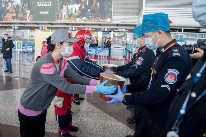 肯德基紅騎士，把“新春如意”送給城市堅守者