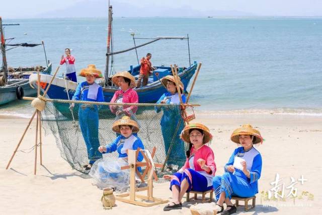 推介會(huì)上的漁歌表演。