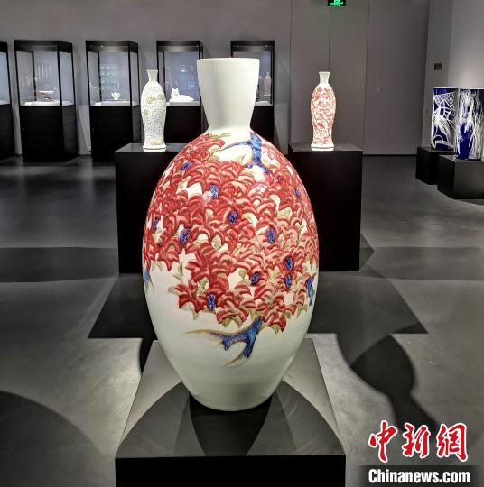 百年中國陶瓷發(fā)展史上經(jīng)典名作上海展出