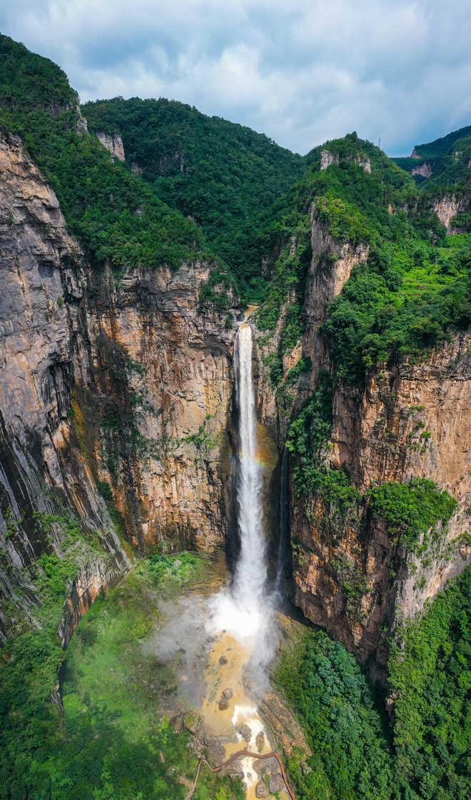 氣勢磅礴！“華夏第一高瀑”迎來最大水量