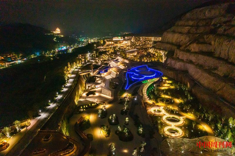 崖壁劇院-夜景-航拍.jpg 崖壁劇院-夜景-航拍.jpg