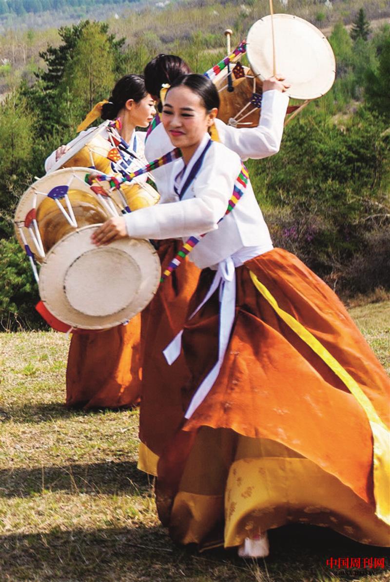 長鼓舞跳起來.jpg 長鼓舞跳起來.jpg