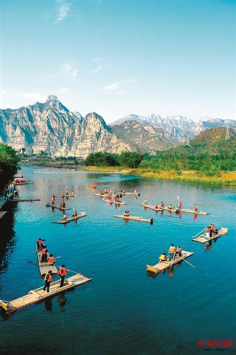 水上竹筏.jpg 水上竹筏.jpg