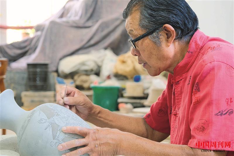 盧群山彩陶工作室-馬標(biāo)-13909679766.jpg 盧群山彩陶工作室-馬標(biāo)-13909679766.jpg