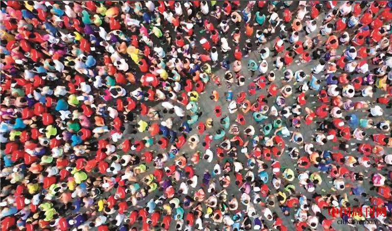 “爽爽貴陽 大美之城”2023貴陽馬拉松賽現(xiàn)場2.jpg “爽爽貴陽 大美之城”2023貴陽馬拉松賽現(xiàn)場2.jpg