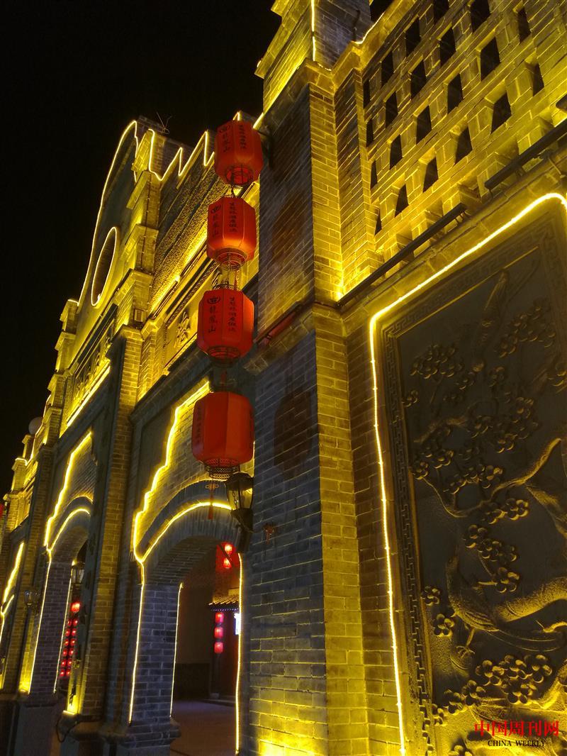 “府店老街”牌坊.jpg “府店老街”牌坊.jpg