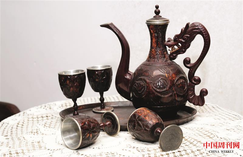 椰雕酒具.jpg 椰雕酒具.jpg