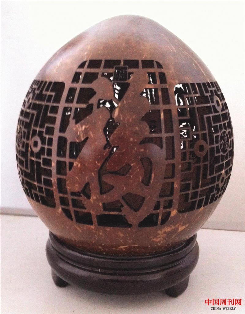 海南島椰雕作品.jpg 海南島椰雕作品.jpg