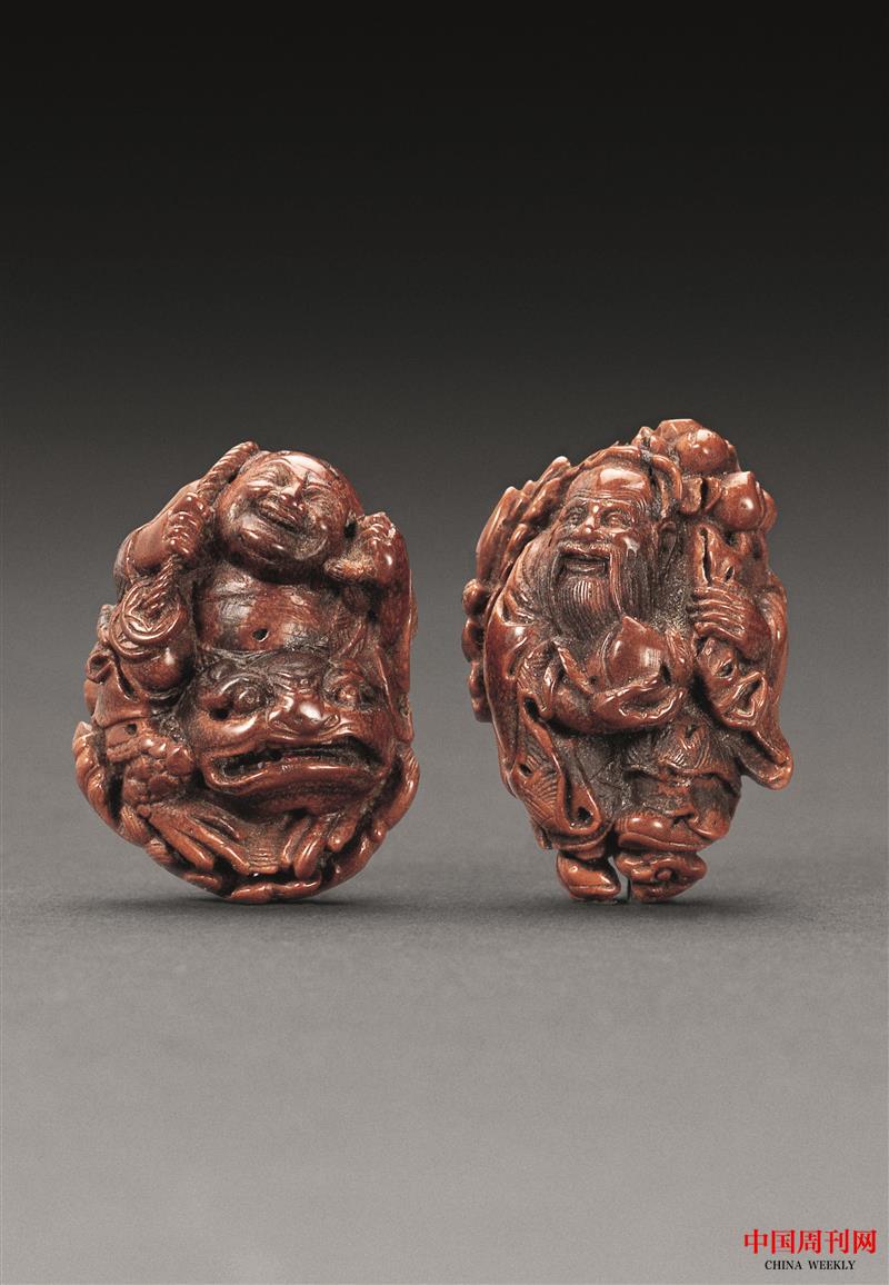 清中期 核雕東方朔偷桃、劉海戲金蟾墜.jpg