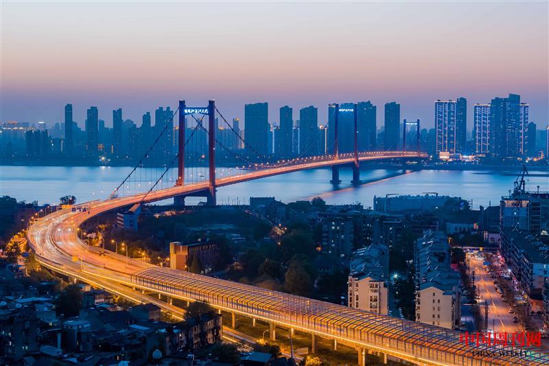 攝圖網(wǎng)_501069051_武漢鸚鵡洲長江大橋(企業(yè)商用).jpg 攝圖網(wǎng)_501069051_武漢鸚鵡洲長江大橋(企業(yè)商用).jpg