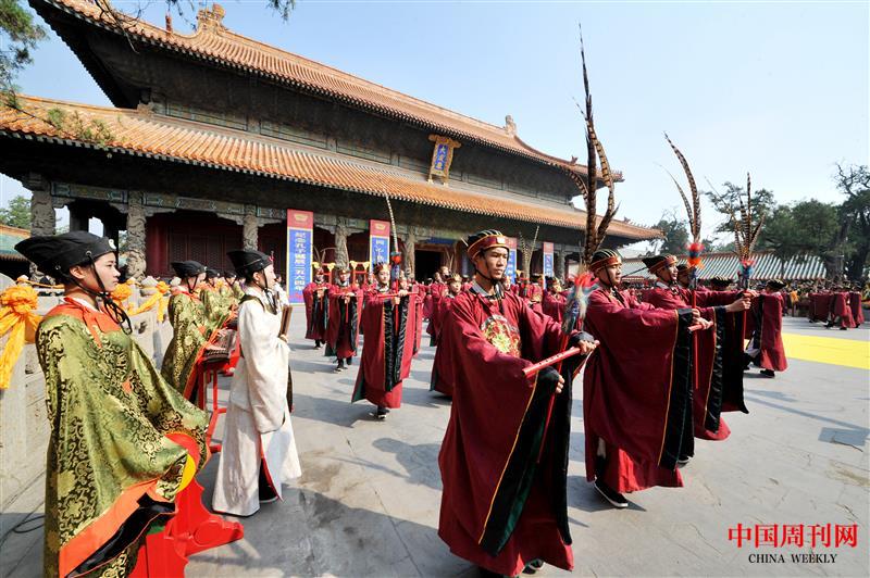 27-1大成殿前的祭孔樂(lè)舞.jpg 27-1大成殿前的祭孔樂(lè)舞.jpg
